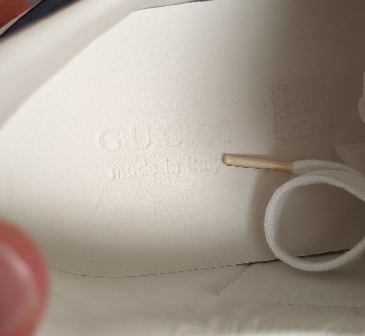 Gucci patch sneakers