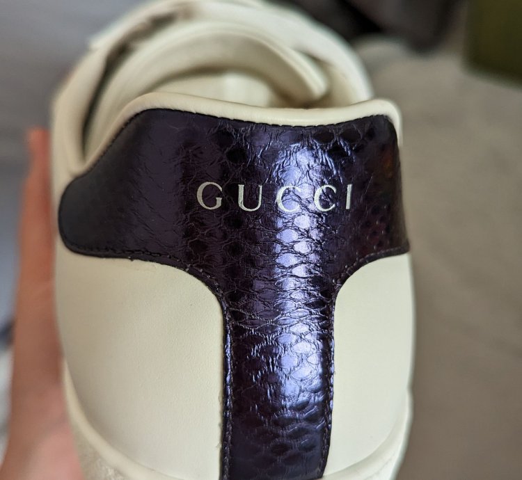 Gucci patch sneakers