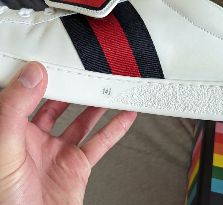 Gucci patch sneakers