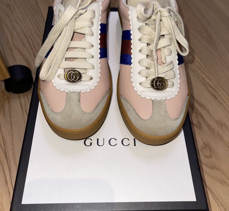 Gucci Pink Oatmeal Low Top Shoes