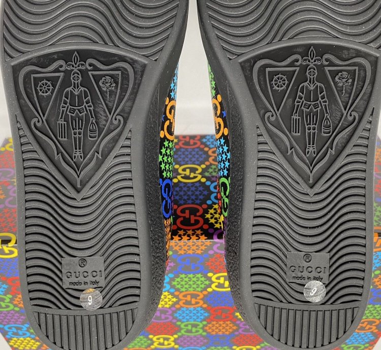 GUCCI PSYCHEDELIC ACE GG LOGO SUPREME SNEAKERS
