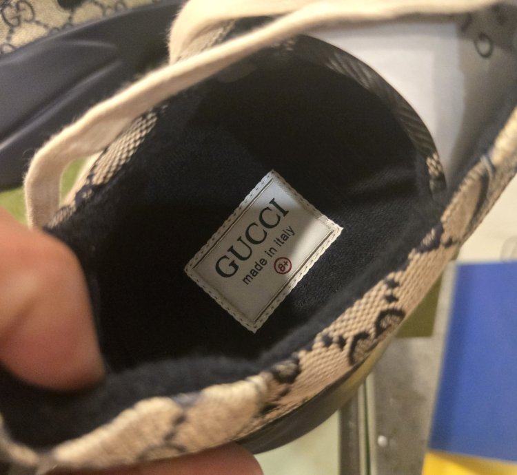 Gucci Rhython Blue Monogram Sz 8 5 Converts US Sz 9