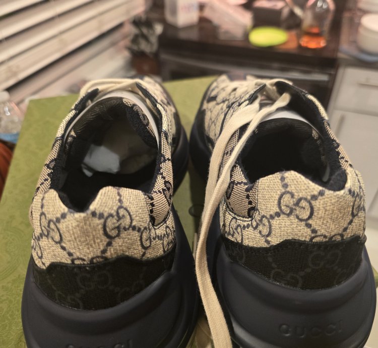 Gucci Rhython Blue Monogram Sz 8 5 Converts US Sz 9