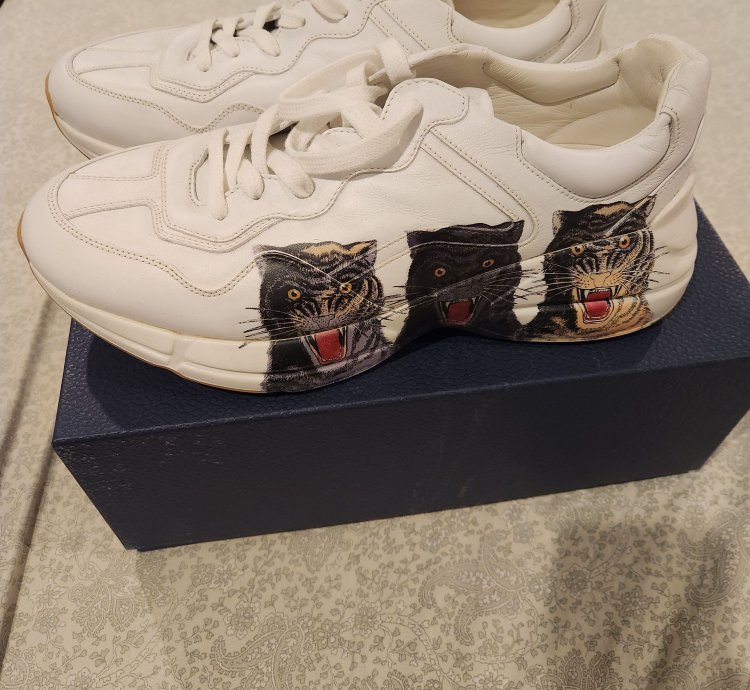 Gucci Rhyton Sneaker