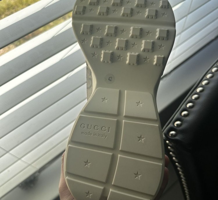 Gucci Rython 100 Beige