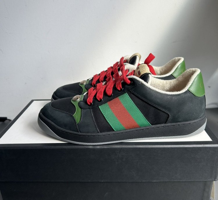 Gucci screener black