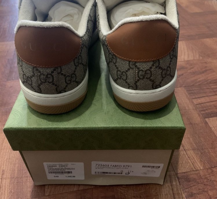 Gucci Screener GG Supreme