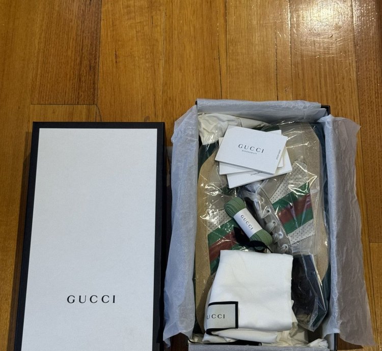 Gucci Screener Vintage Leather Low Top Sneakers White Beige