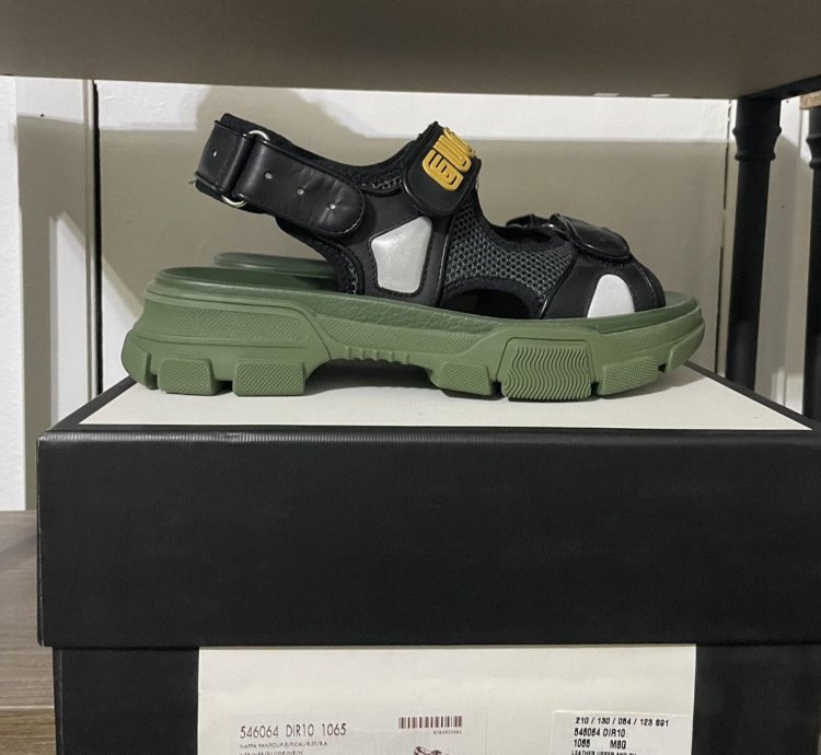 Gucci SEGA Logo Sandals