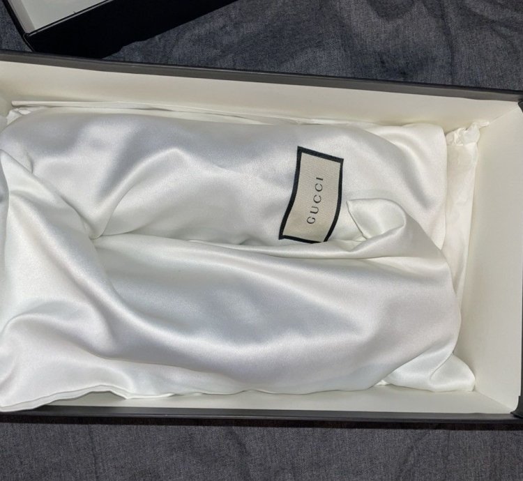 Gucci Sliver Glitter
