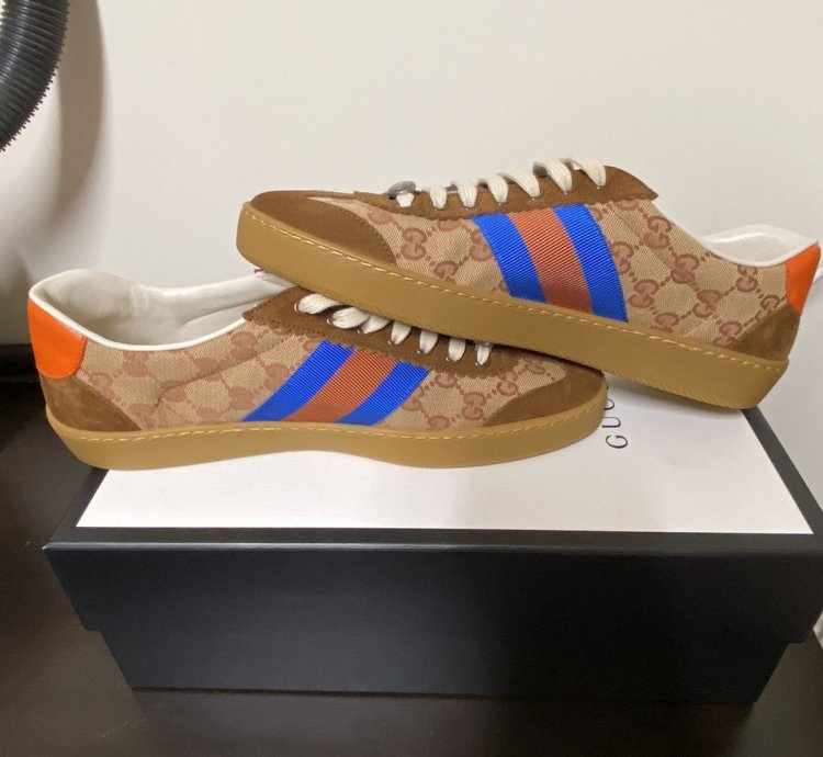 Gucci sneaker sz 10us(9 in Gucci)
