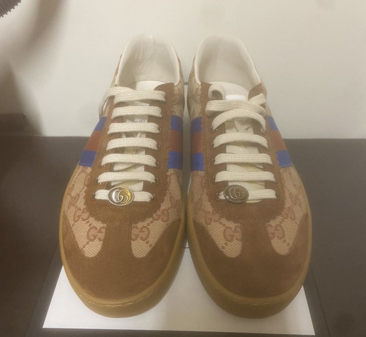 Gucci sneaker sz 10us(9 in Gucci)