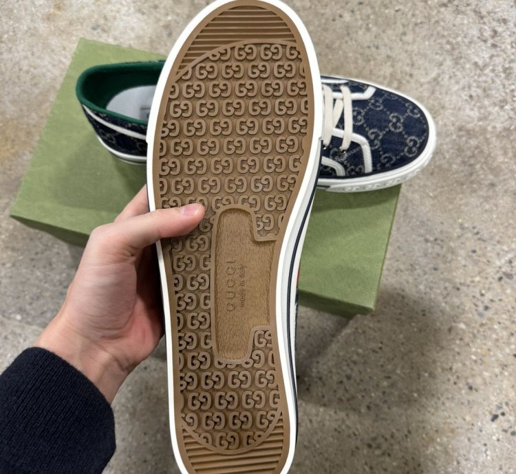Gucci Tennis 1977 Sneaker NEW 900