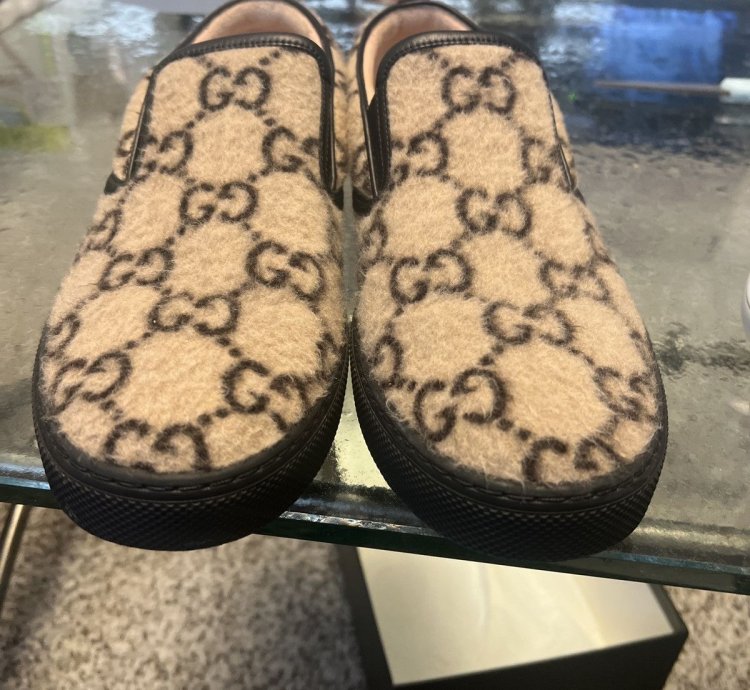 Gucci whool slip-on beige