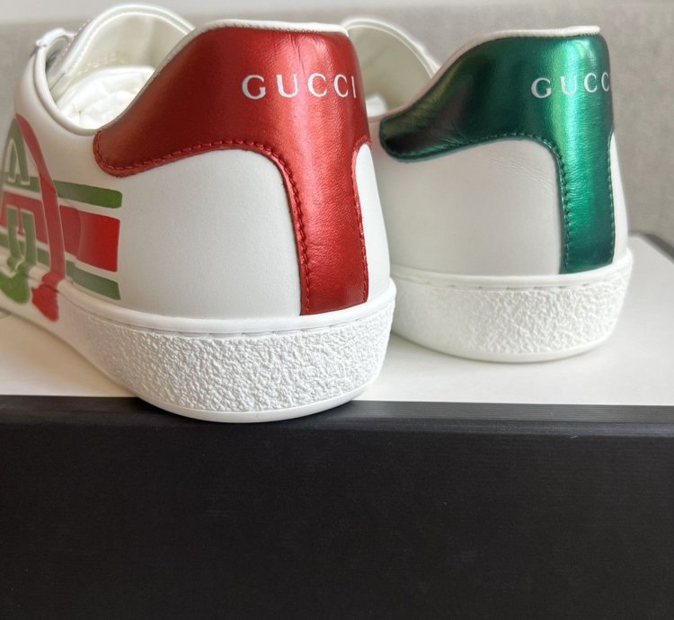 Interlocking Ace sneakers