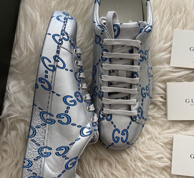 Limited Edition Brand New Runway ACE GG Logo Leather Sneaker