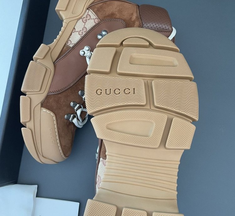 Limited Edition Rare Brand NEW Runway Track Leather Boots