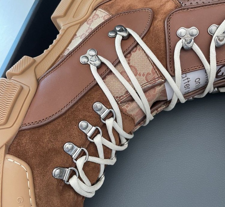 Limited Edition Rare Brand NEW Runway Track Leather Boots