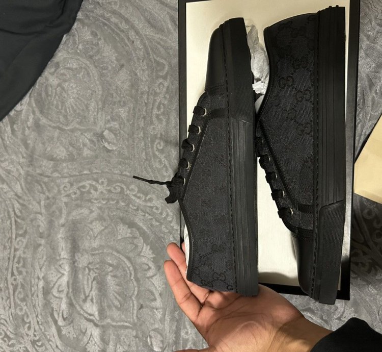 Low top Gucci Sneaker
