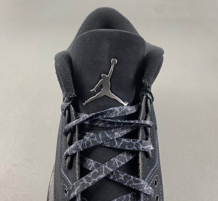 Air Jordan 3 Retro 2025 Black Cat