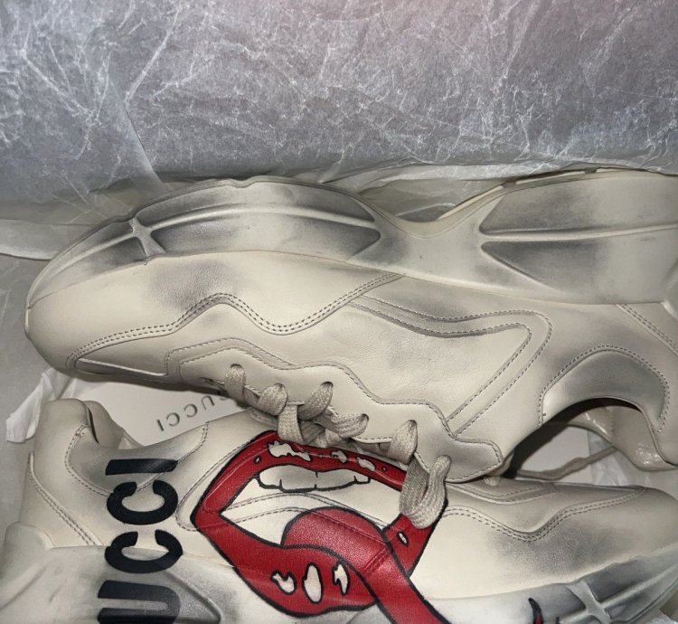 Men Rhyton sneaker with mouth print