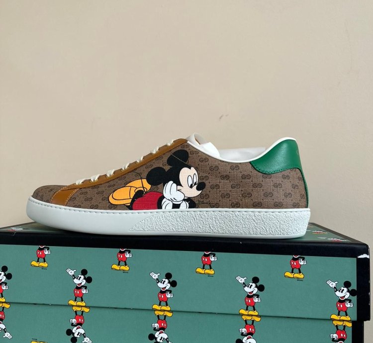 Mickey Mouse Low Top Sneakers in Brown Multicolor