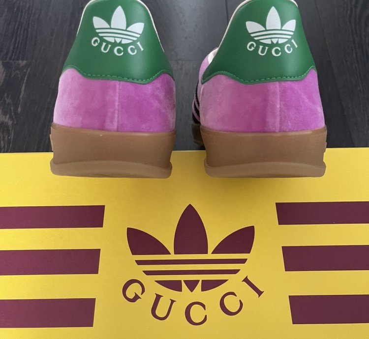 NEW - Gucci Adidas Gazelle Suede Pink