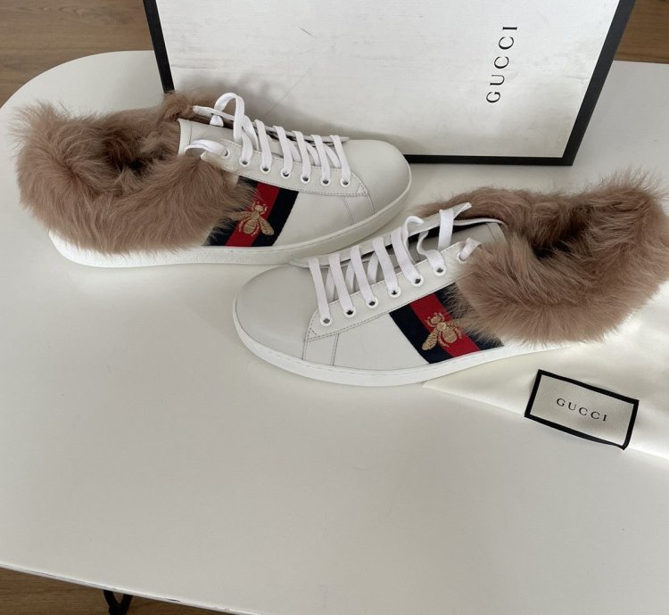 New ace sneakers with fur
