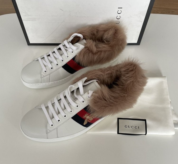 New ace sneakers with fur
