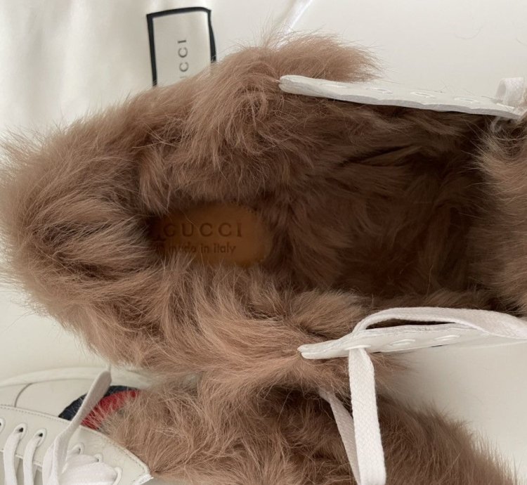 New ace sneakers with fur