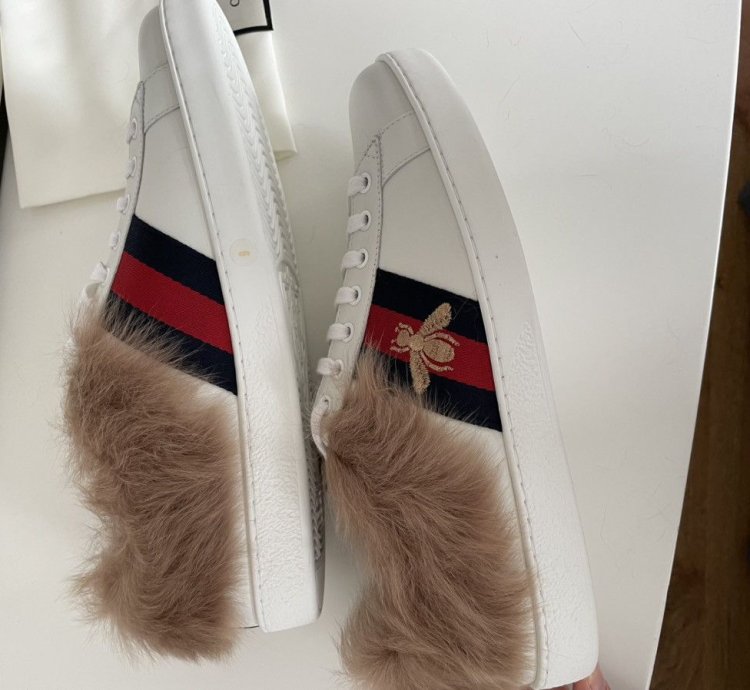 New ace sneakers with fur