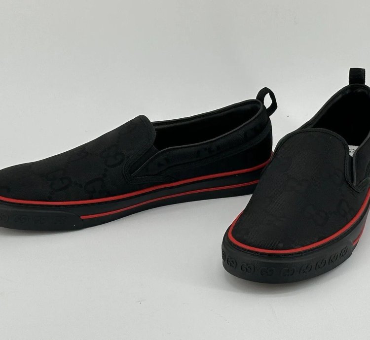 new Gucci Men Sneakers SIze-UK-12 5 US-13 5 EU-46 5