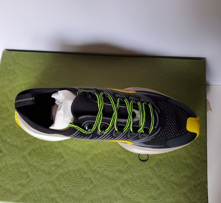 NIB Gucci Run technical knit fabric sneakers 9 US 10