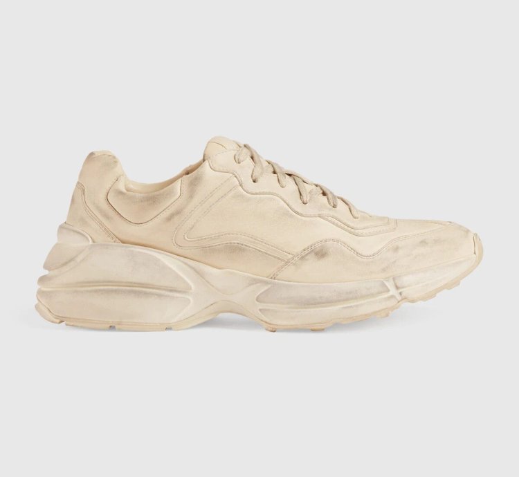 o1s1wg110125 Rhyton Leather Low-Top Sneakers in Beige