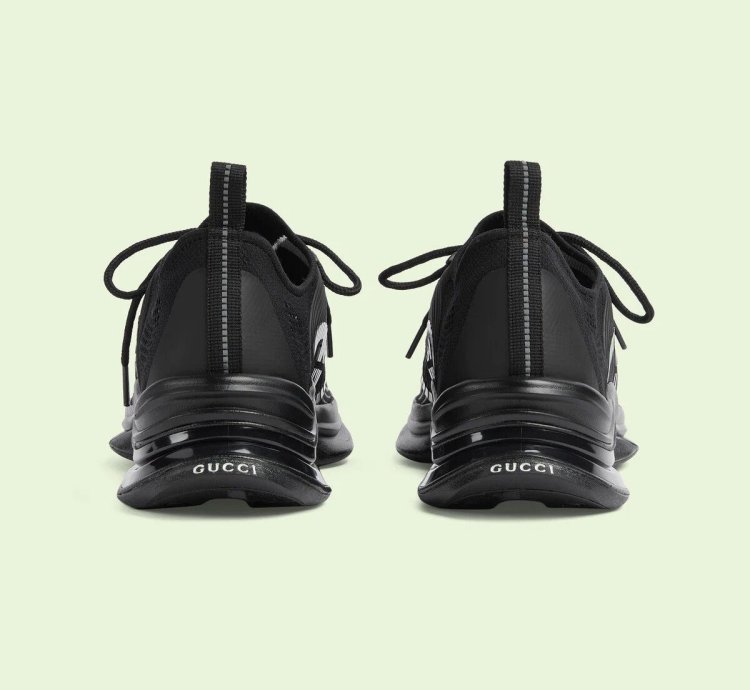 o1s1wg110125 Run Sneakers in Black