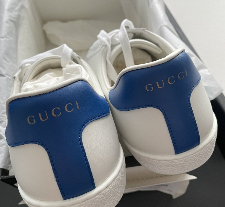 Rare Brand NEW Super Runway Embroidery Tennis Logo Sneaker