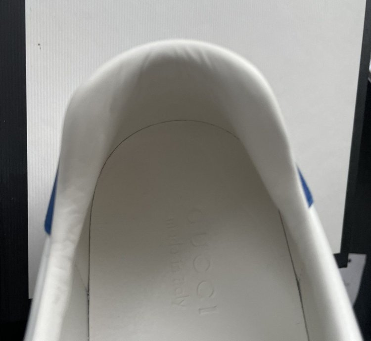 Rare Brand NEW Super Runway Embroidery Tennis Logo Sneaker