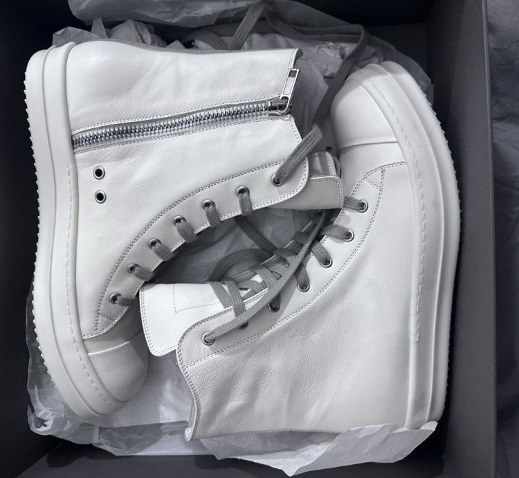 Rick Owens Ramones in Milk