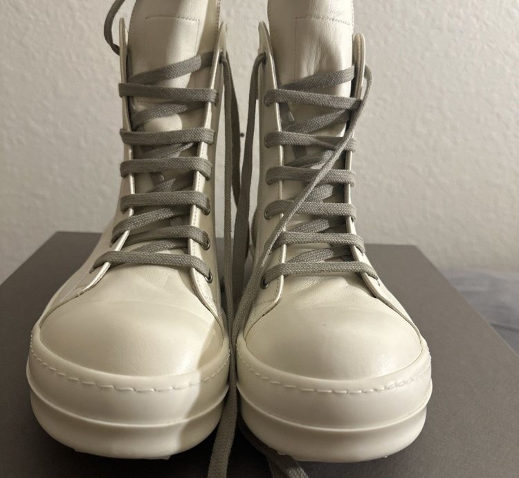 Rick Owens Ramones in Milk