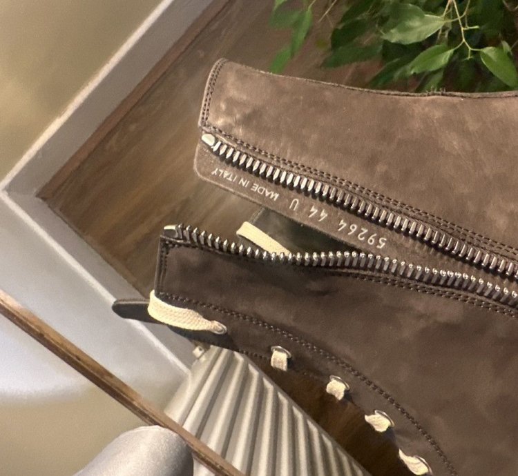Rick Owens Ramons Dark Dust Milk
