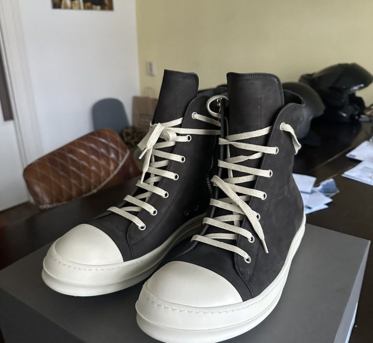 Rick Owens Ramons Dark Dust Milk
