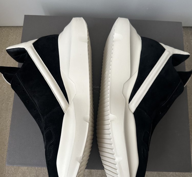 RICK OWENS SS23 EDFU GETH RUNNER SUEDE