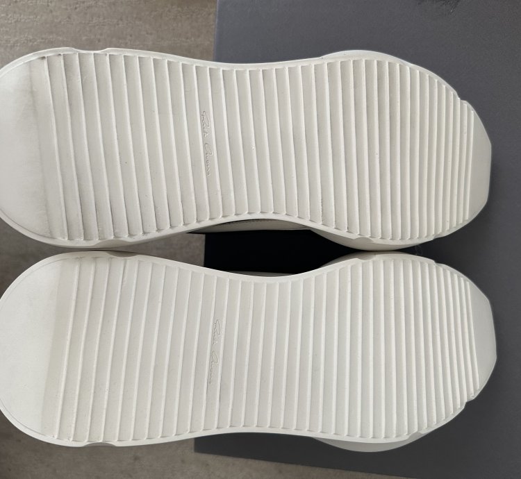 RICK OWENS SS23 EDFU GETH RUNNER SUEDE