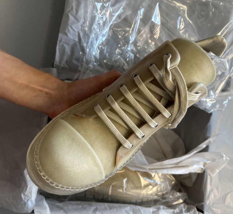 RICK OWENS SS23 EDFU LOW SNEAKS IN TRANSPARENT COW LEATHER