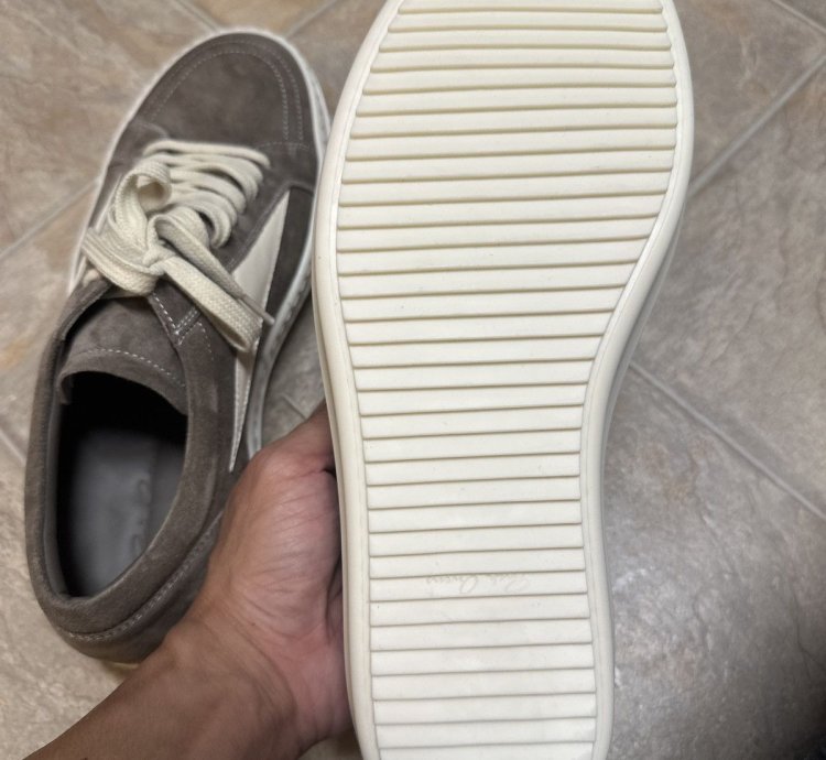 RICK OWENS VINTAGE SNEAKS IN DUST LEATHER SZ 42 NEW BOX