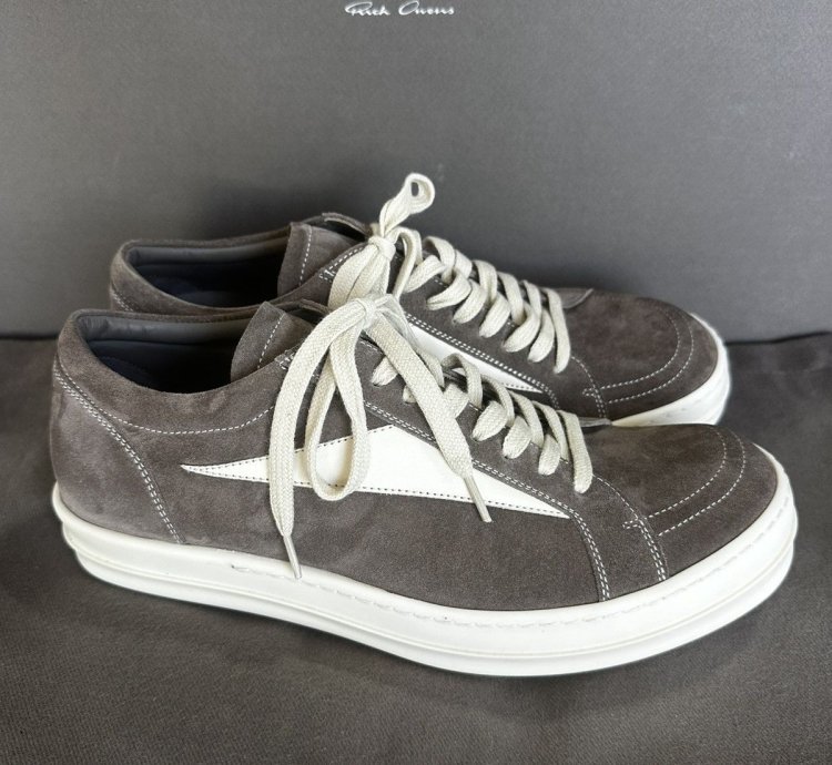 RICK OWENS VINTAGE SNEAKS IN DUST LEATHER SZ 42 NEW BOX