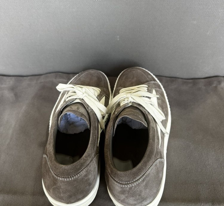 RICK OWENS VINTAGE SNEAKS IN DUST LEATHER SZ 42 NEW BOX