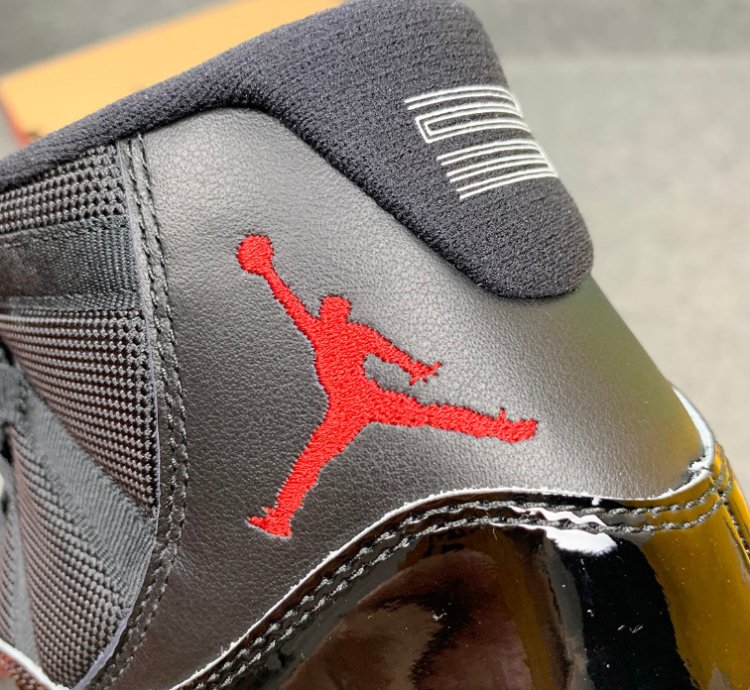 Nike Air Jordan 11 Retro Playoffs Bred (2019)