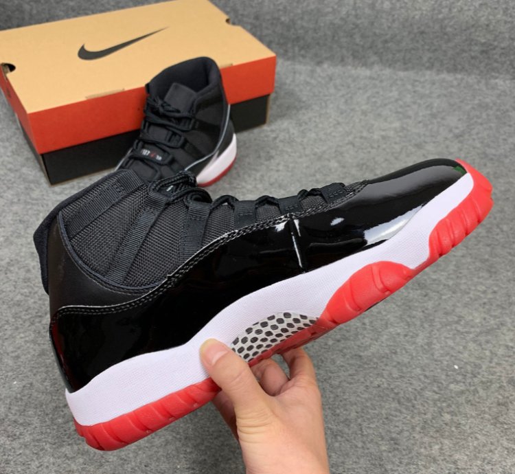 Nike Air Jordan 11 Retro Playoffs Bred (2019)