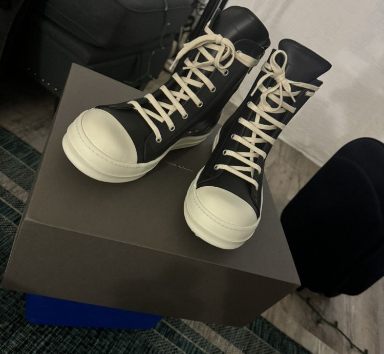 Rick Ramones High Top mainline
